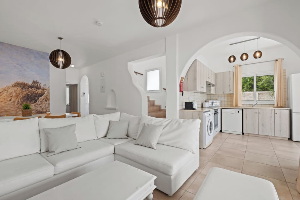 Panoramic Villa | Living area | Flat-screen TV, DVD player