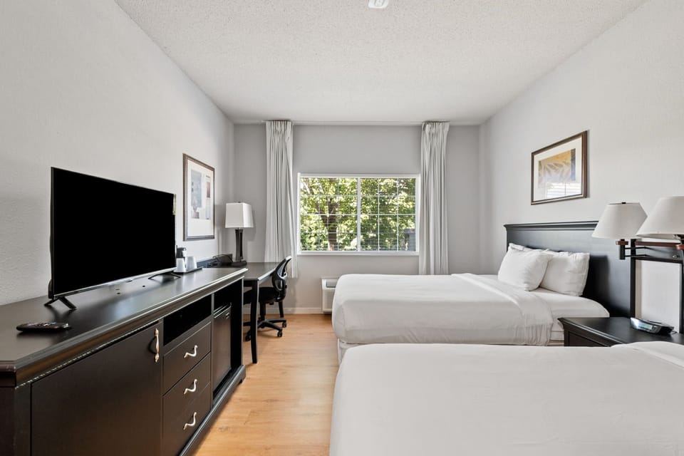 Double Room | Premium bedding, desk, laptop workspace, blackout drapes