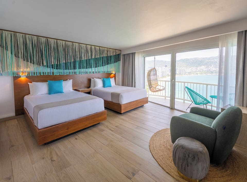 Royal Suite Double Ocean View | Premium bedding, in-room safe, blackout drapes, iron/ironing board