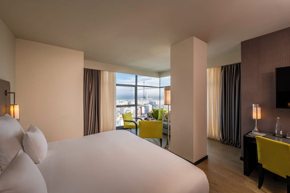 Junior Suite | Egyptian cotton sheets, premium bedding, in-room safe, desk