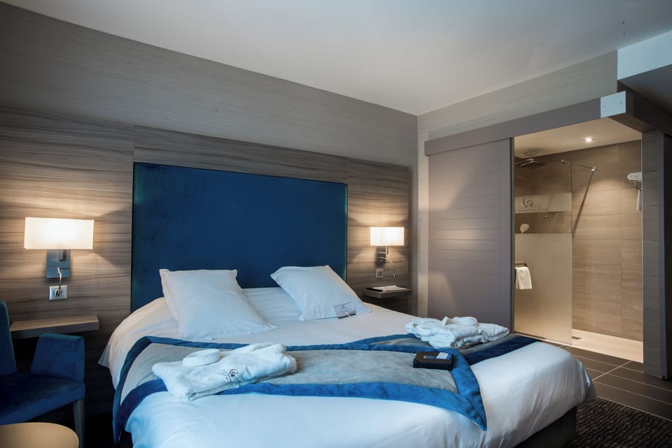 Superior Double Room | Desk, free WiFi, bed sheets