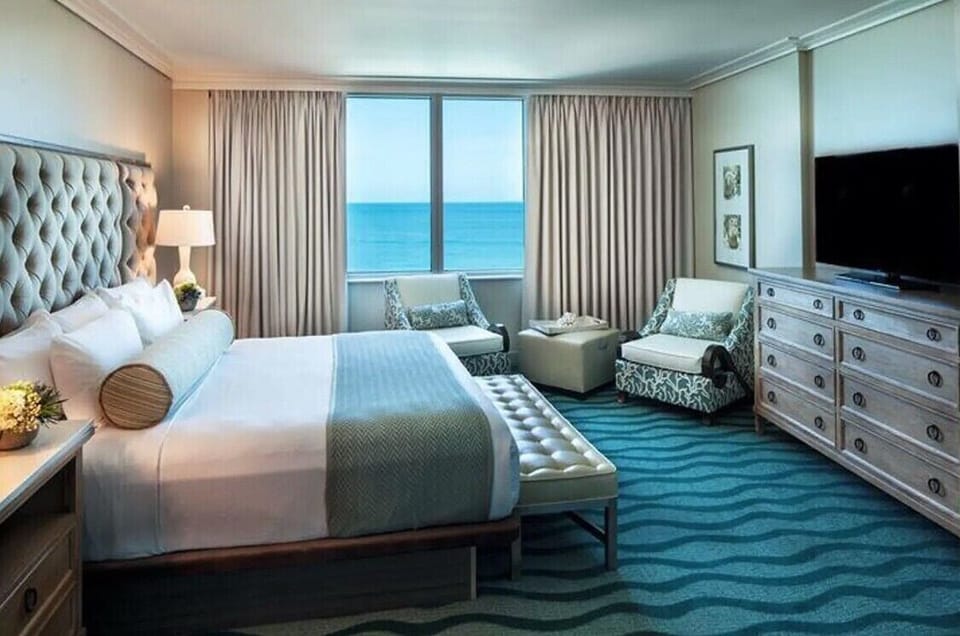 Premium bedding, in-room safe, blackout drapes, iron/ironing board
