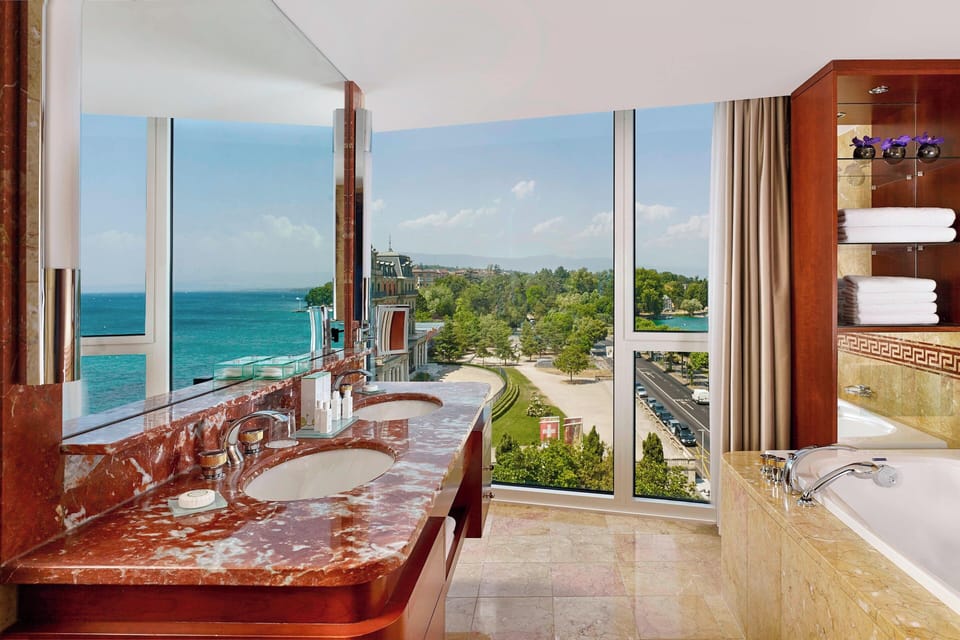 Presidential Suite, 1 Bedroom | Bathroom | Combined shower/tub, designer toiletries, hair dryer, bathrobes