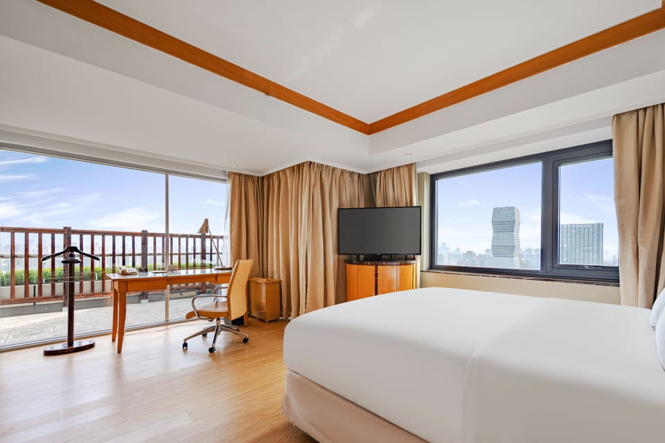 Suite (Duplex) | In-room safe, desk, iron/ironing board, rollaway beds