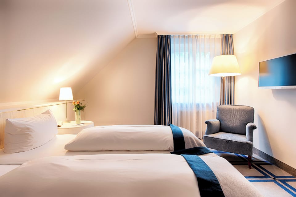 Superior Twin Room, 2 Twin Beds | In-room safe, desk, iron/ironing board, free WiFi