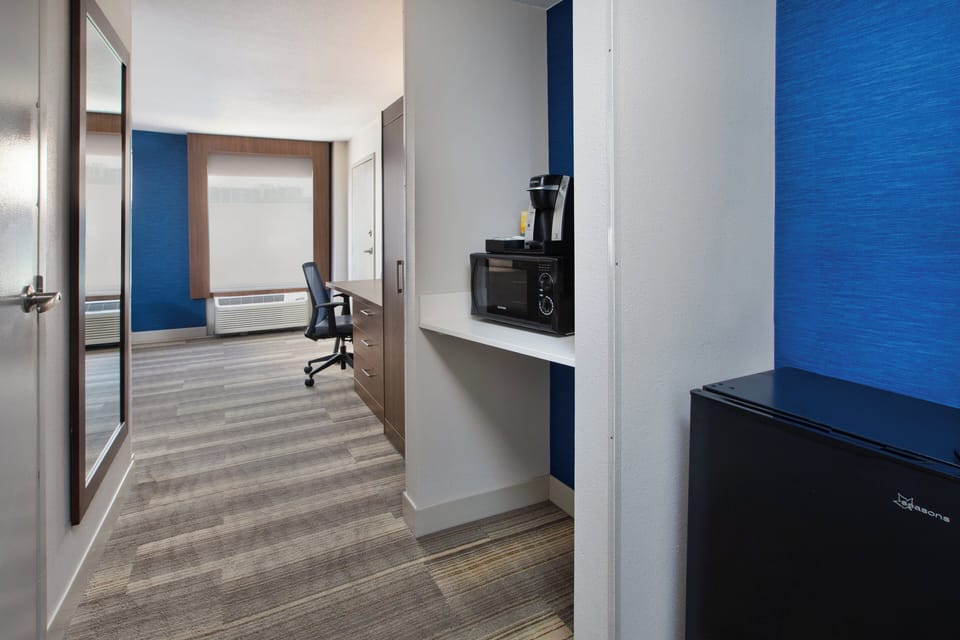 Premium bedding, pillowtop beds, in-room safe, desk
