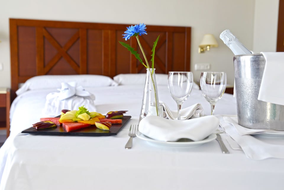 Suite (2 adults + 2 children) | Down comforters, minibar, desk, free WiFi