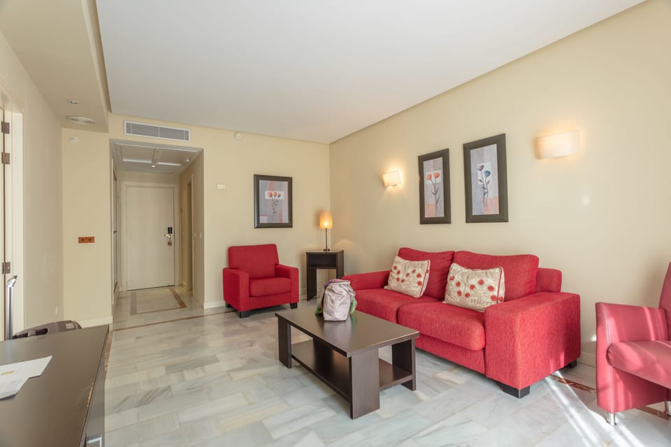 Junior Suite | Living room | TV