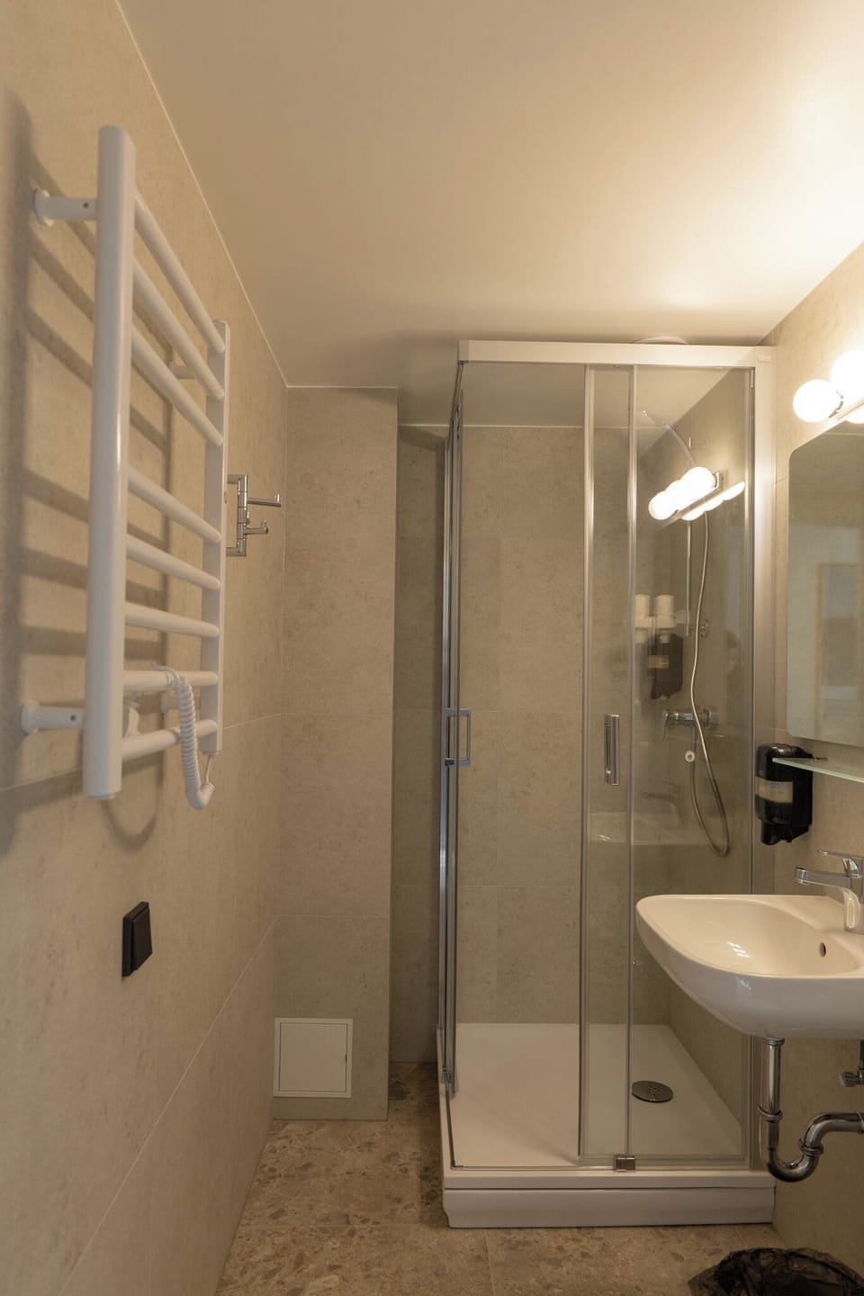 Hair dryer, slippers, towels