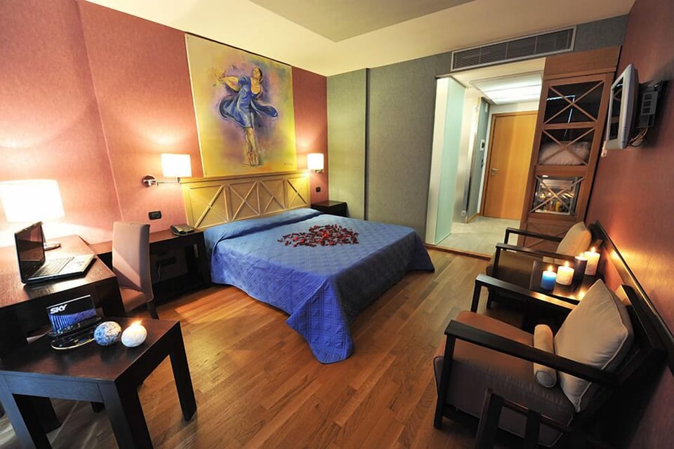 Minibar, in-room safe, desk, soundproofing