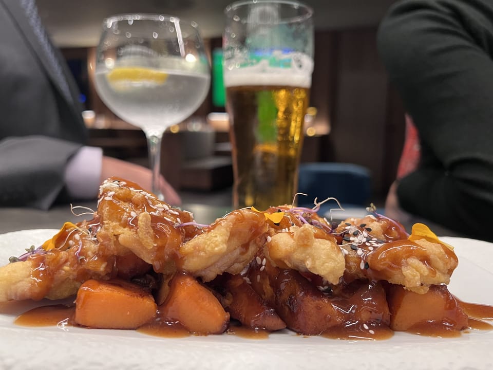 Sports bar