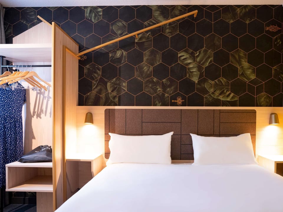 Standard Room, 1 Double Bed | Premium bedding, desk, blackout drapes, soundproofing