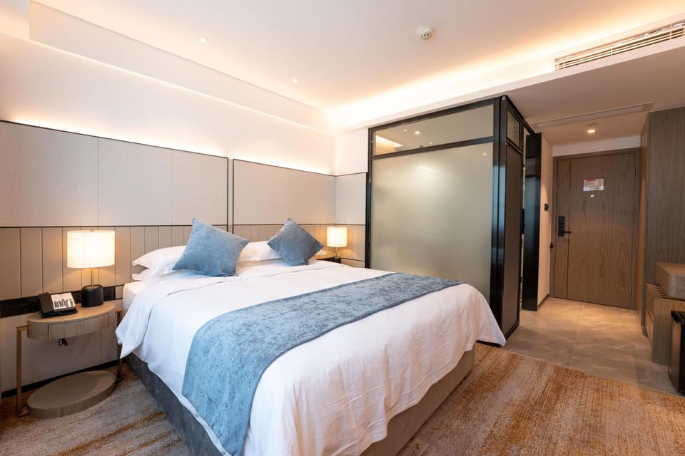 Elegant Queen | Premium bedding, minibar, in-room safe, desk