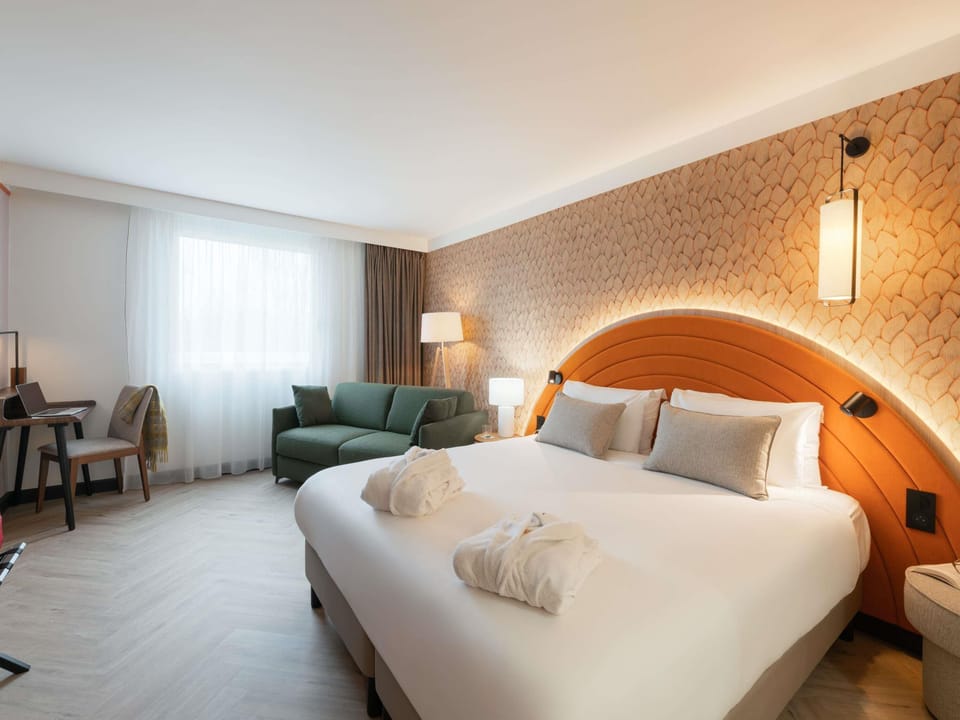 Junior Suite, 1 Double Bed | Premium bedding, desk, laptop workspace, soundproofing