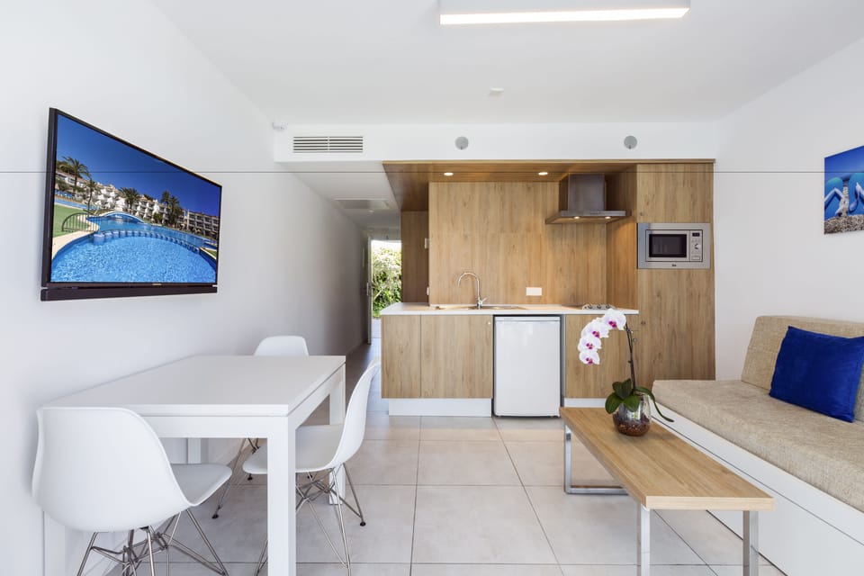 Premium Apartment, 1 Bedroom, Terrace, Ground Floor | Private kitchenette | Fridge, microwave, stovetop, coffee/tea maker