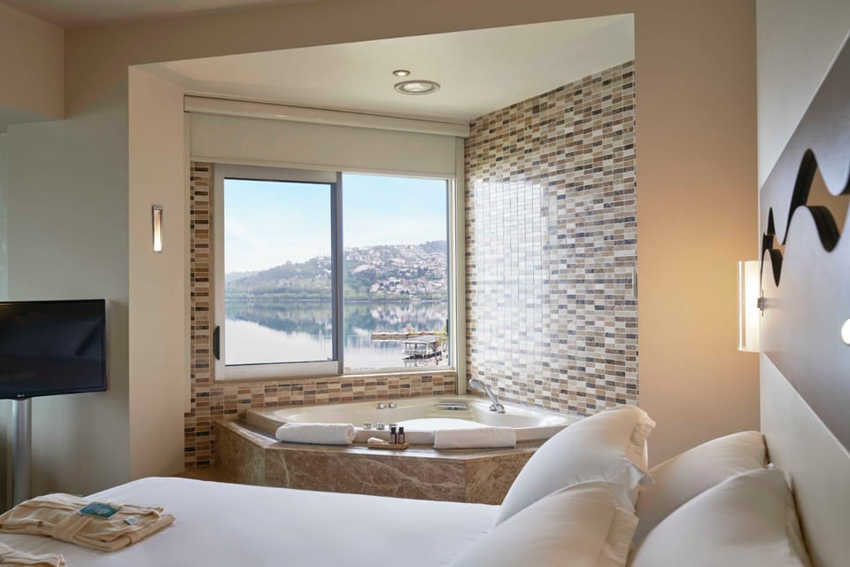 Suite, 1 Bedroom, Corner | In-room safe, desk, blackout drapes, soundproofing