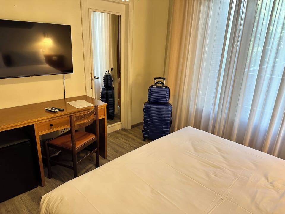 Classic Double Room Single Use | Minibar, in-room safe, desk, free WiFi