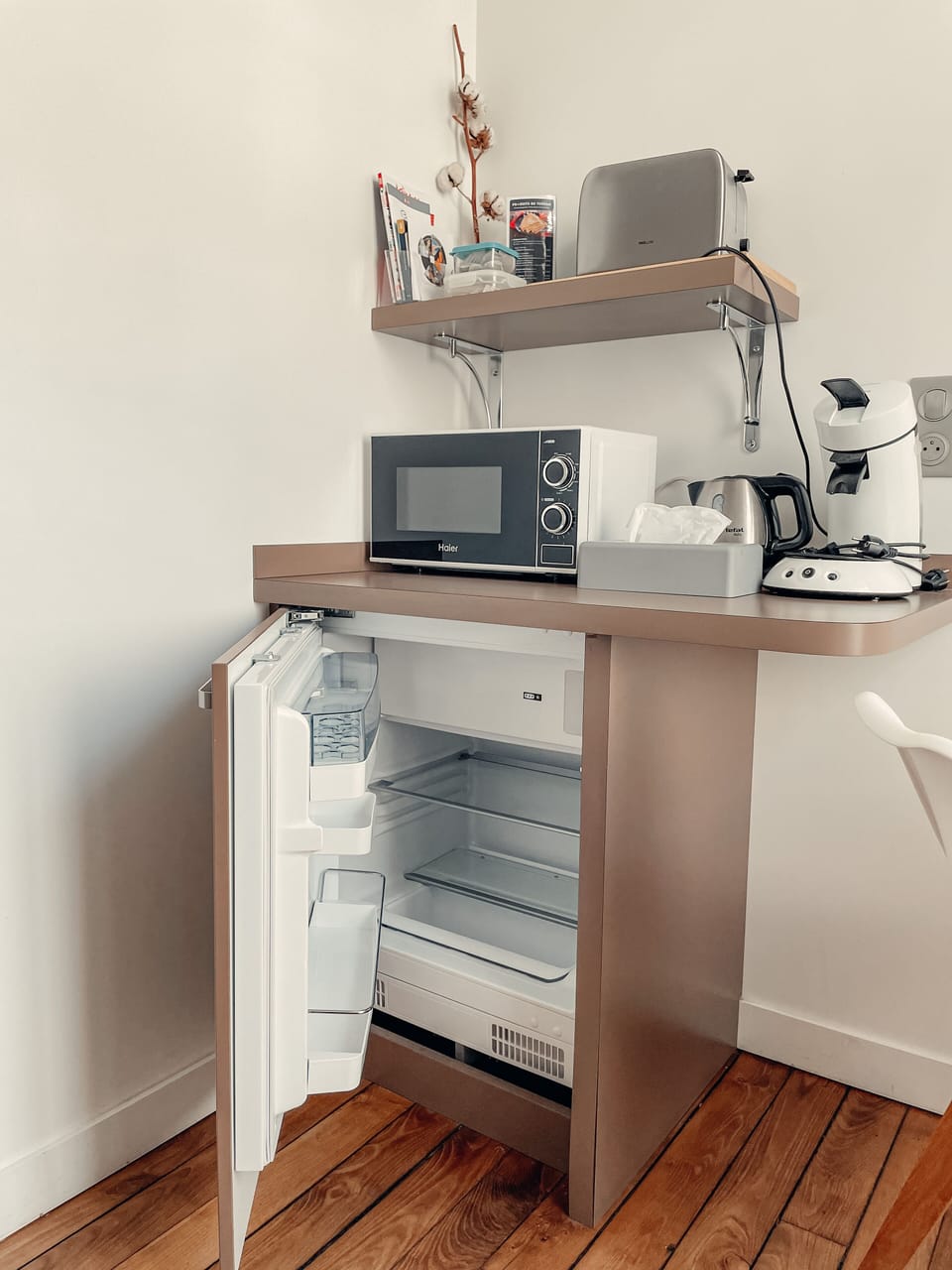 Comfort Studio, 1 Double Bed | Private kitchen | Coffee/tea maker, electric kettle