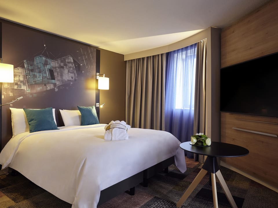 Privilege, Room, 1 Double Bed with Sofa bed | Pillowtop beds, minibar, in-room safe, blackout drapes