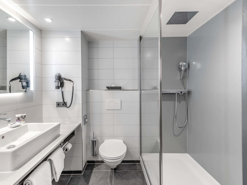 In-room safe, desk, blackout drapes, soundproofing