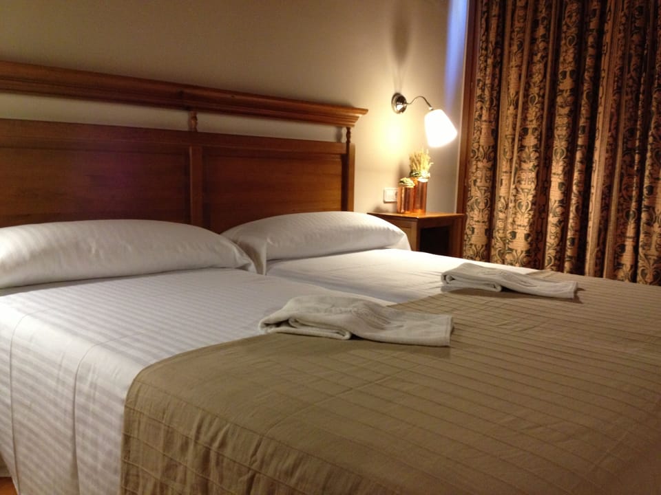 In-room safe, desk, free WiFi, bed sheets