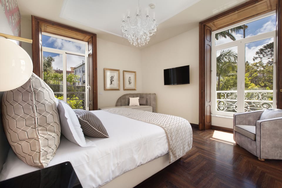 Junior Suite (with Jacuzzi) | Egyptian cotton sheets, premium bedding, minibar, in-room safe