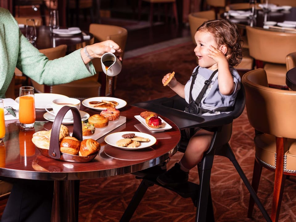 Daily buffet breakfast for a fee