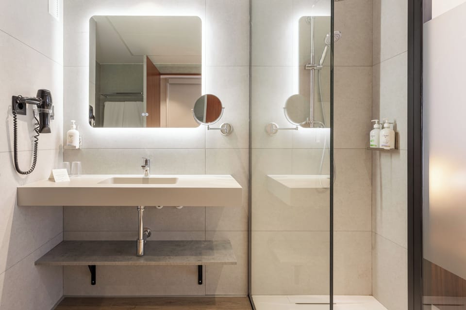 Free toiletries, hair dryer, bidet, towels