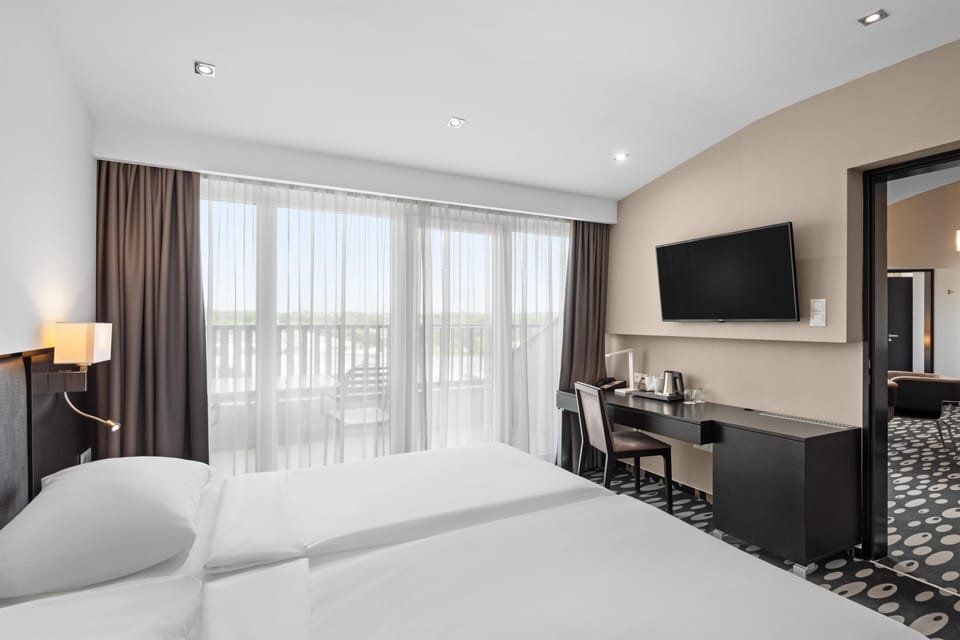 Minibar, in-room safe, desk, blackout drapes