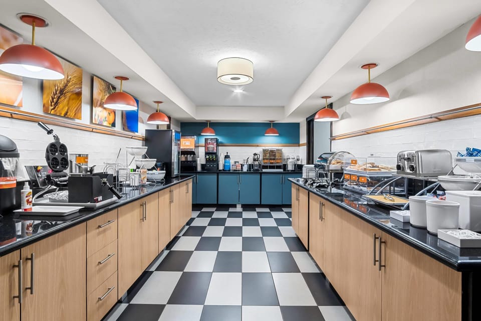 Free daily on-the-go breakfast