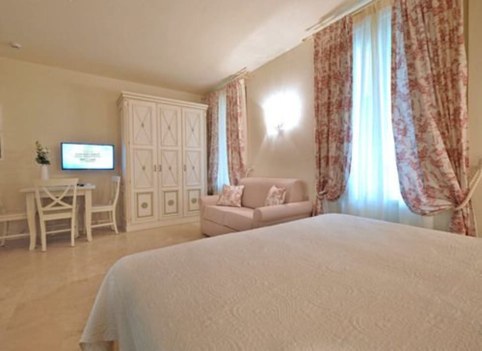 1 bedroom, premium bedding, in-room safe, iron/ironing board