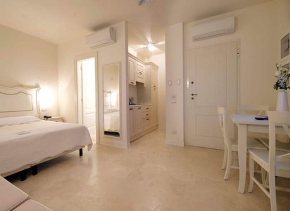 1 bedroom, premium bedding, in-room safe, iron/ironing board
