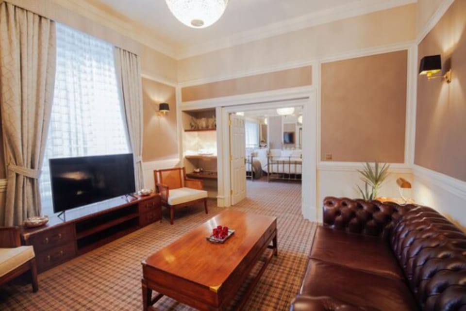 Luxury Suite | Premium bedding, down comforters, Select Comfort beds