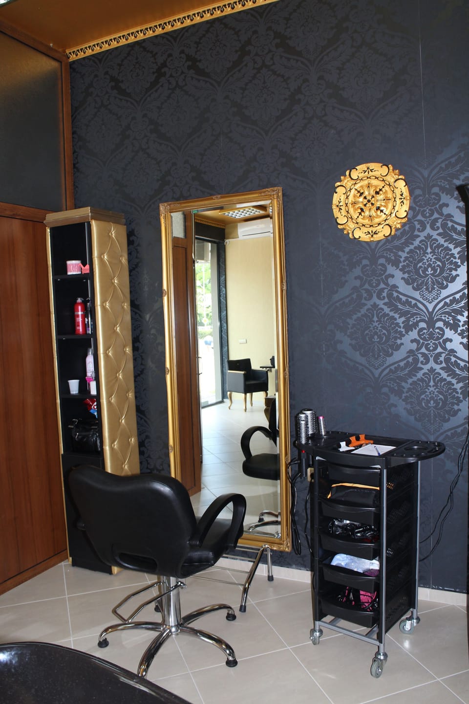 Hair salon