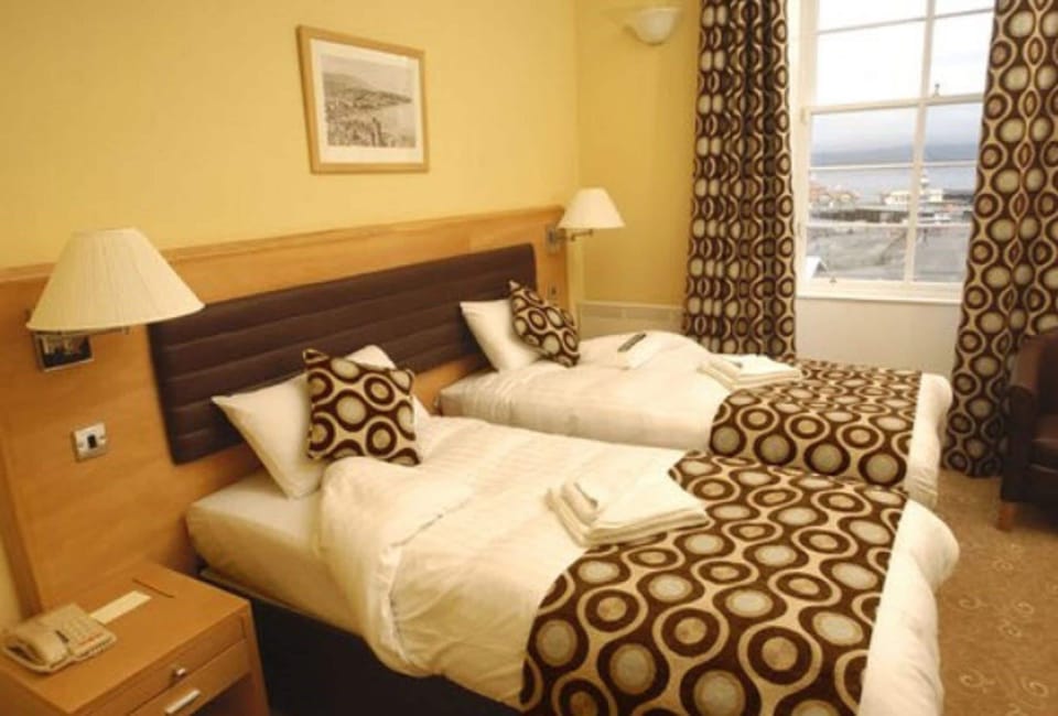 In-room safe, desk, iron/ironing board, free WiFi