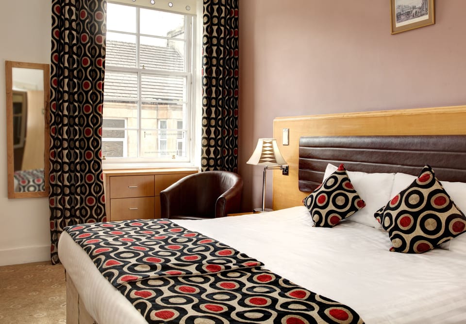 In-room safe, desk, iron/ironing board, free WiFi