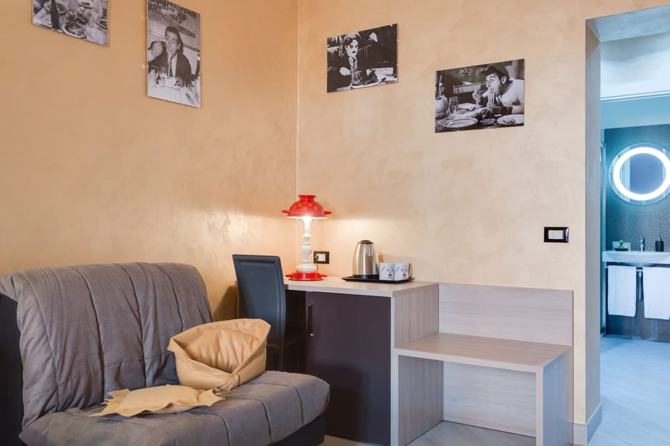 Deluxe Triple Room | Memory foam beds, minibar, in-room safe, desk
