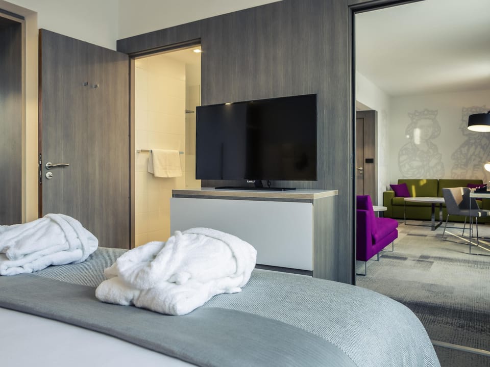 Executive Suite, Multiple Beds | Minibar, in-room safe, desk, blackout drapes