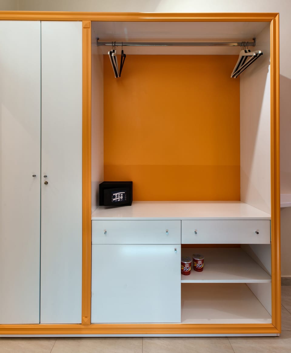 Standard Double Room | Safe