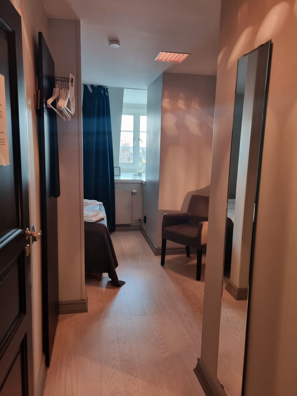 Economy Double Room | Iron/ironing board, free WiFi, bed sheets