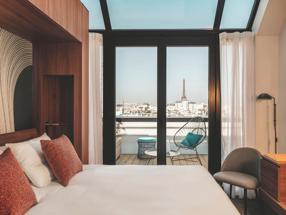 Executive Suite, 1 King Bed with Sofa bed | View from room