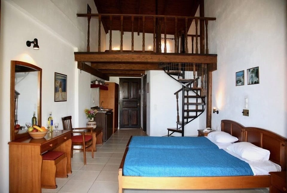 Duplex | Minibar, desk, free WiFi, bed sheets