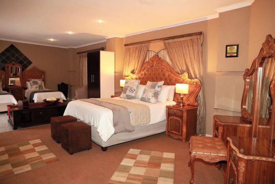 Quadruple Room (5 Self catering) | Minibar, desk, soundproofing, iron/ironing board