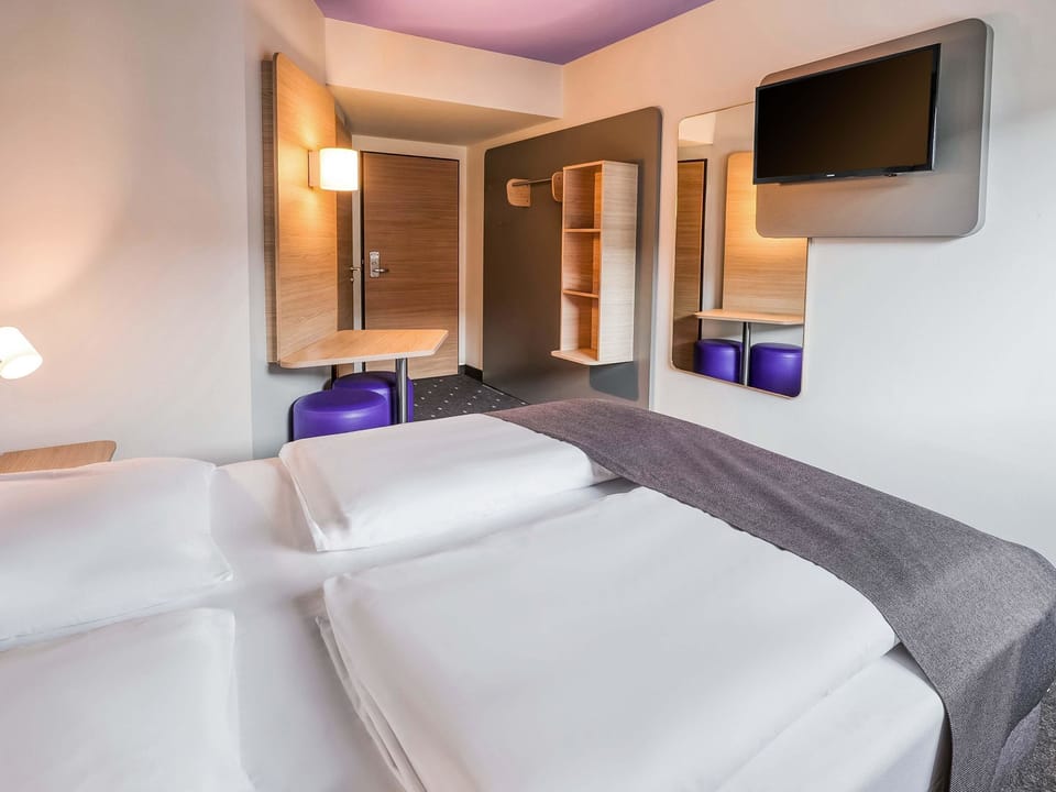 Double Room | Desk, soundproofing, free WiFi, bed sheets