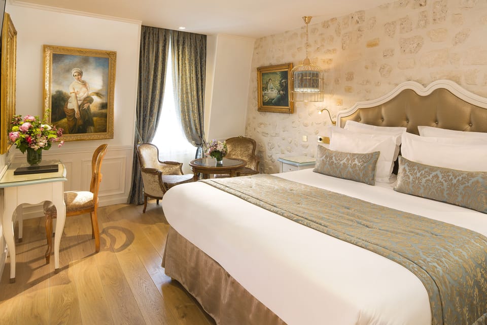 Junior Suite | Premium bedding, pillowtop beds, minibar, in-room safe