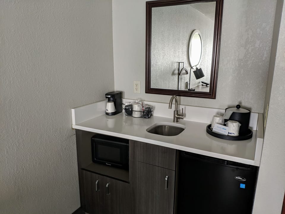 Fridge, microwave, coffee/tea maker