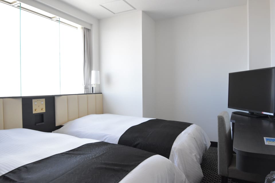 Down comforters, desk, soundproofing, free WiFi