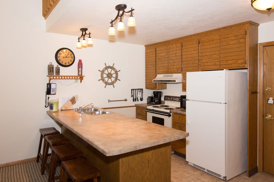 Mini-fridge, microwave, stovetop, dishwasher