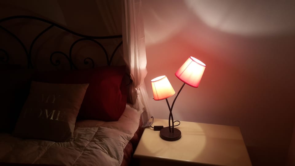 Elite Double Room, Private Bathroom | Premium bedding, cribs/infant beds, rollaway beds, free WiFi
