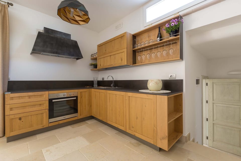 Villa, 5 Bedrooms | Private kitchen | Fridge, oven, stovetop, dishwasher